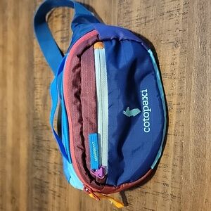Cotopaxi fanny pack